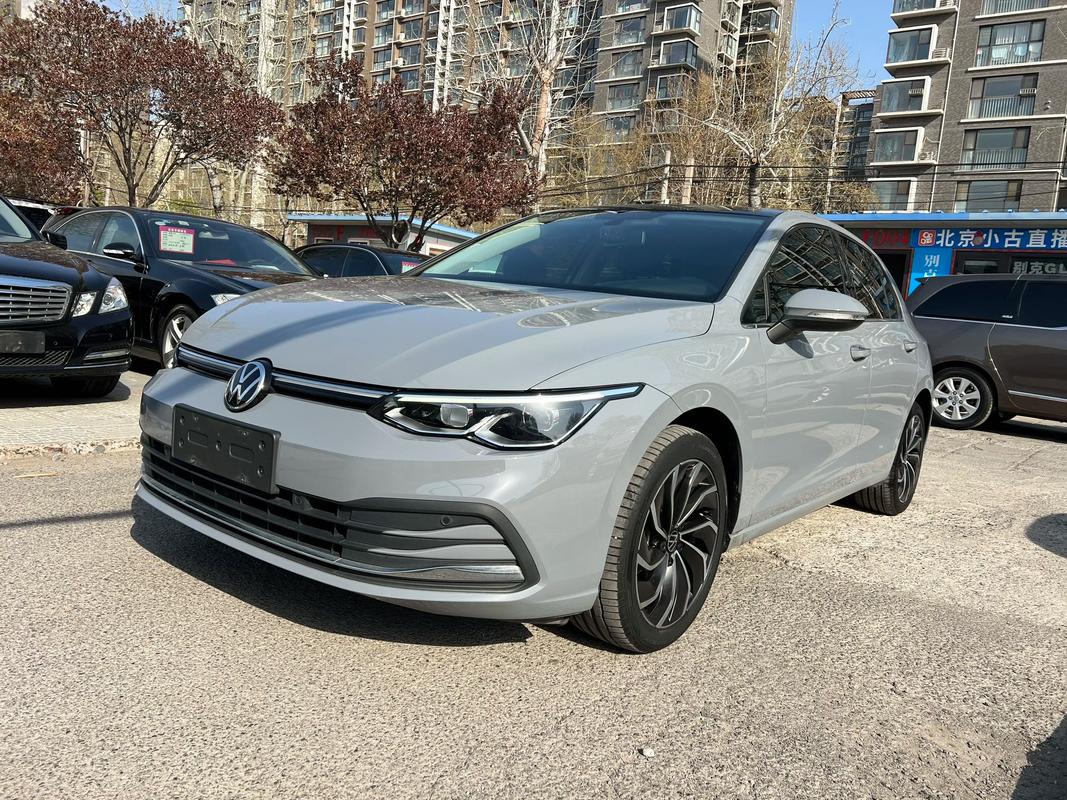 2022年8月高尔夫1.4t 三万
