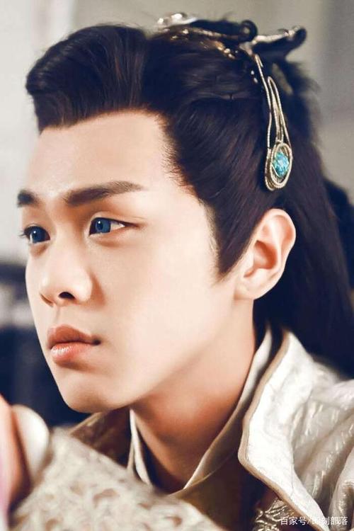 张若昀把自己最妖娆的样子献给了九州天空城