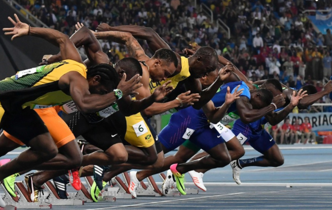 奥运经典之博尔特2008年百米决战碾压夺冠回头望月成就经典