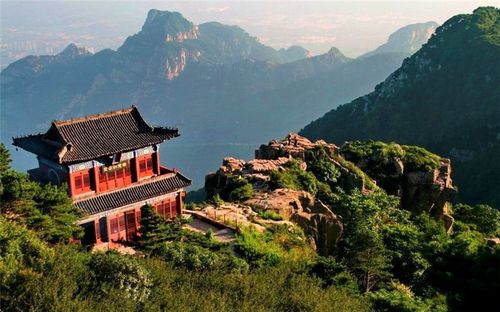 去泰山游玩,在山顶酒店住一晚需要多少钱?说出来都怕你不信