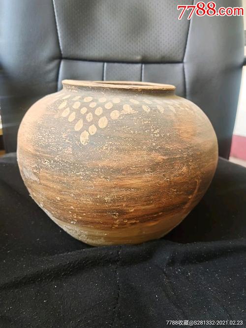 汉代红陶罐一个