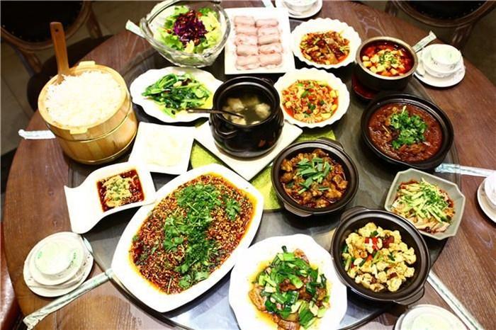 遵义汇川区好吃的贵州菜餐厅有哪些遵义汇川区值得推荐的贵州菜餐厅有