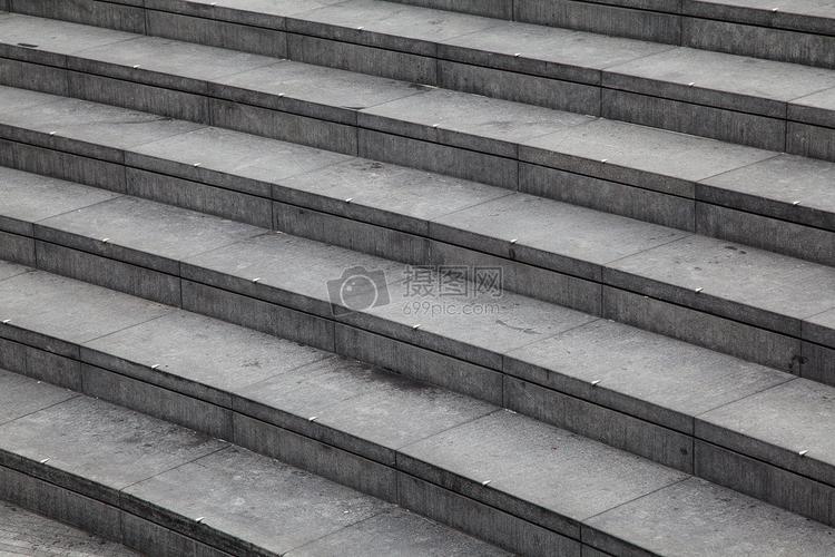 干净的楼梯台阶