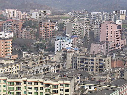 2013年,回龙镇入选四川省"百镇建设试点行动"示范镇.在能源方面