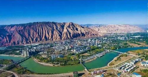 沿着公路看青海海东主线收费站海东市平安区循化撒拉族自治县