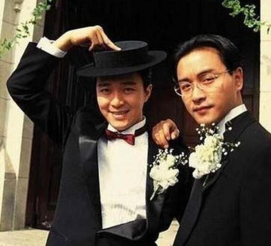 周星驰   当年的周星驰和张国荣的欢迎,如果两人还能够有合作,那该