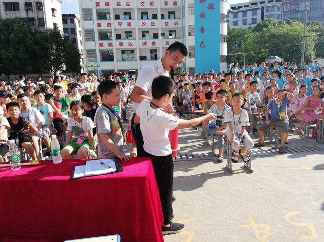 耒阳:平安校园行·"消防安全知识"走进金杯实验小学