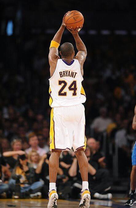 科比领衔现役打铁最强阵容