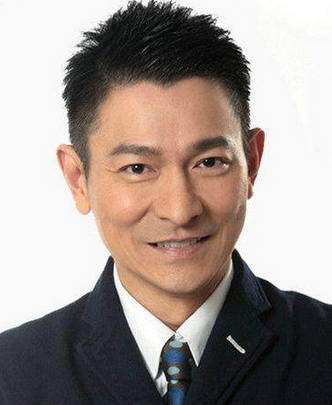 敖艳红是80后,小时候,敖艳红在一张电影海报上看到了天王刘德华的照片