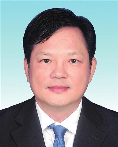 河源市第八届人民代表大会主任副主任秘书长名单