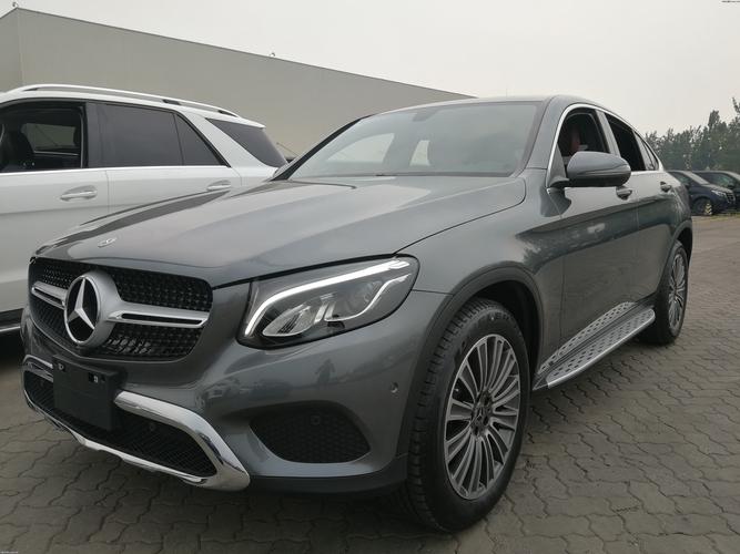 2018款奔驰glc300coupe灰色特价外观靓丽