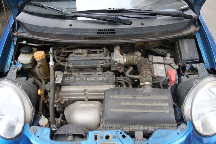 宝骏-乐驰 2012款 改款 1.2l 手动运动版活力型