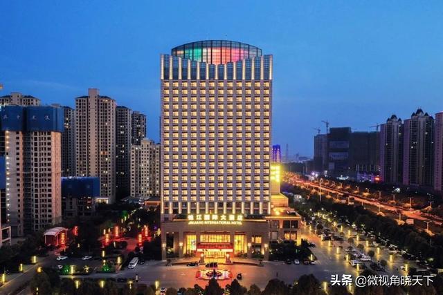 信阳锦江国际大酒店居然把门头拆了?更名即将揭晓