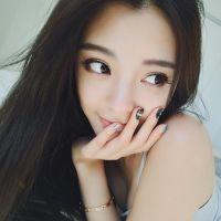 清纯女生笑的头像好看的 他可懂我一人哭泣的痛苦