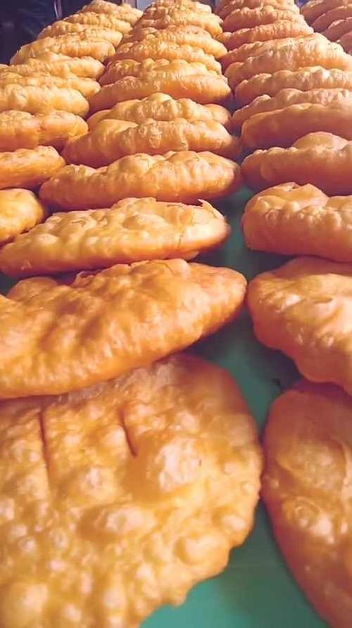 其它 "油香" 写美篇       "油香"是中国回民特有的一种传统美食.