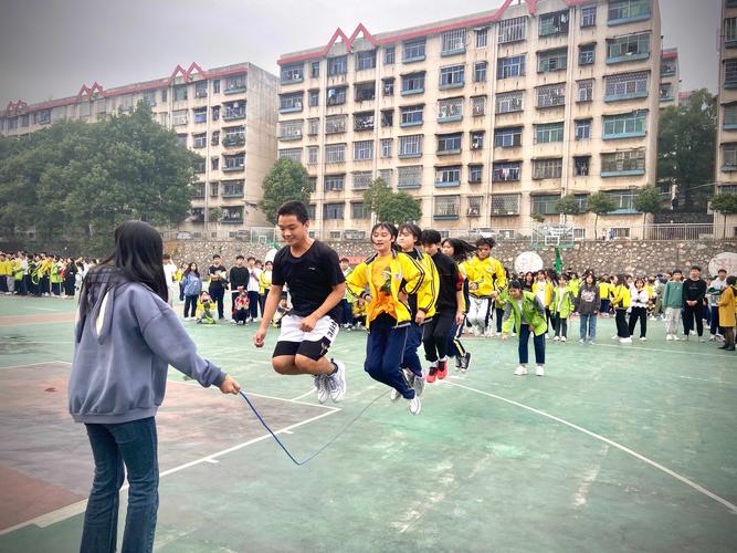 绳彩飞扬,舞动梦想—桂阳县蓉城中学高二年级跳绳比赛