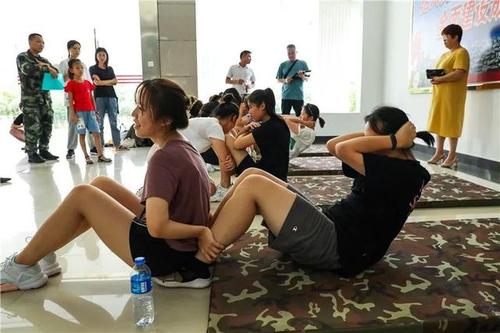 今年我市女兵征集继续采取面向社会公开征集的方式,由国防部征兵办