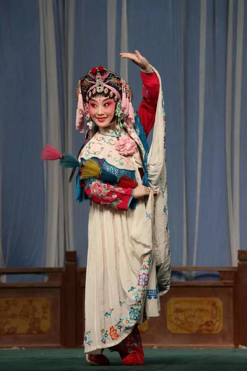 村 姑——吴雯玉