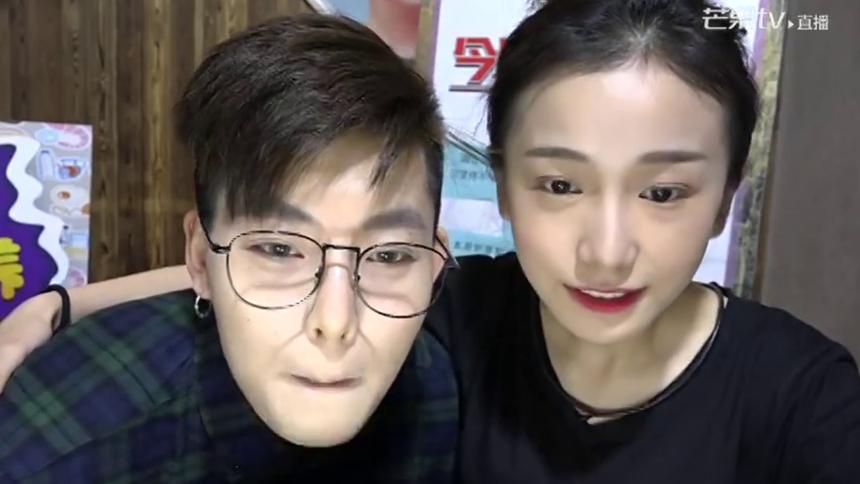 姜梓新颜值飙升圈粉周晨晞 大放搂肩杀甜蜜齁人