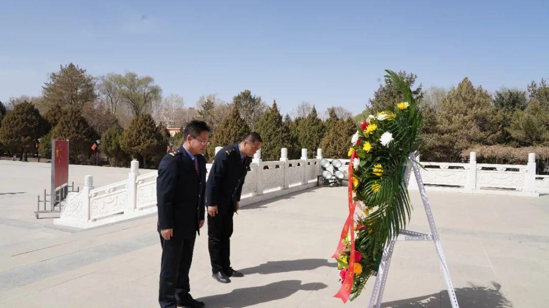 的光辉足迹来到中国工农红军西路军纪念馆组织干部职工嘉峪关机务段