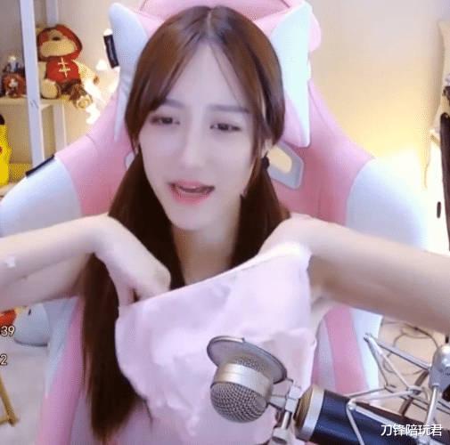 南波儿直播接受弹幕惩罚,一个动作暴露本性!还遭到超管扣分!