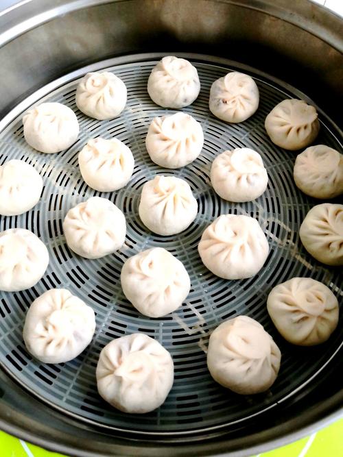小笼蒸包