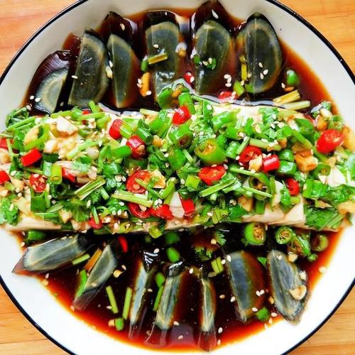 好吃到爆的皮蛋拌豆腐5分钟就可以搞定清爽解腻香辣爽口