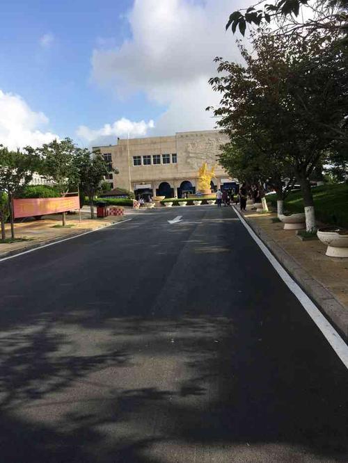 青岛市殡仪馆-"第一次来这里,定点终点地方,看到了外面多.