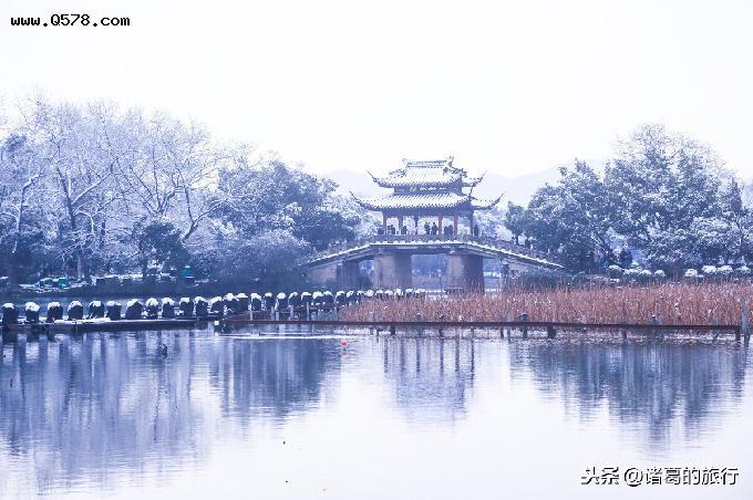 雪季期间: 11月至来年3月(此时段为平均雪季,想追雪景建议注意当地