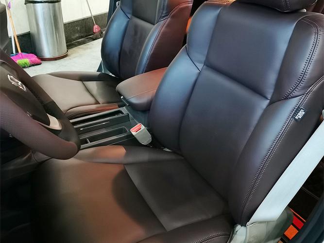 本田crv改装咖色汽车真皮座椅