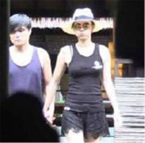 小宋佳与黄少峰恋情曝光 在泰国旅游被拍 俩人早已同居