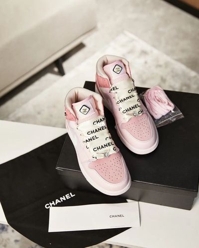 联名款都是靠抢的98谁还没有一双aj呢_air jordan_运动鞋_香奈儿