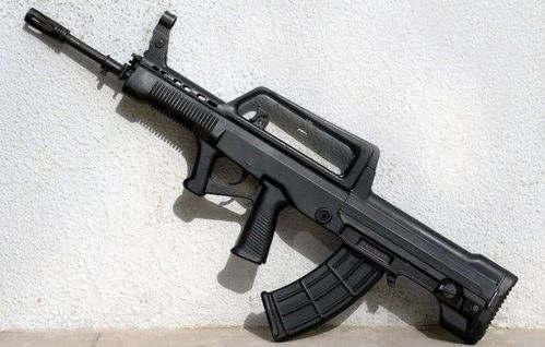 95式自动步枪:95式自动步枪是由中国兵器装备集团公司