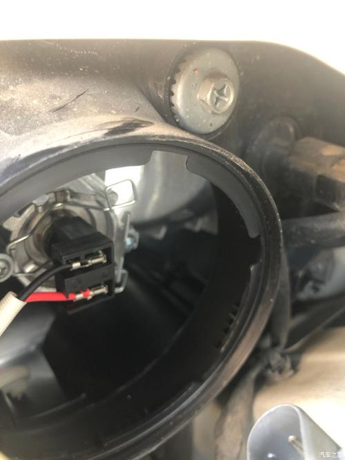 【图】小6的近光卤素灯坏了,自己手动换灯泡_哈弗h6论坛_汽车之家论坛