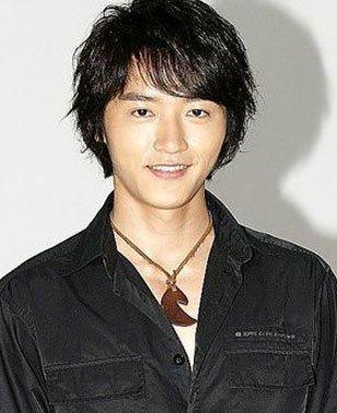 演员出生地:毕业院校:台湾艺术大学出道时间:马如龙简介:【个人资料