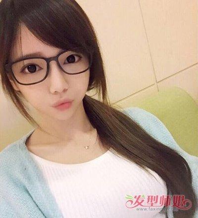 初中女孩长发怎么扎好看 长发眼镜女孩扎发图片
