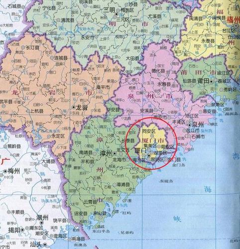 福建省厦门市常住人口增长比较迅速,面积狭小已不是