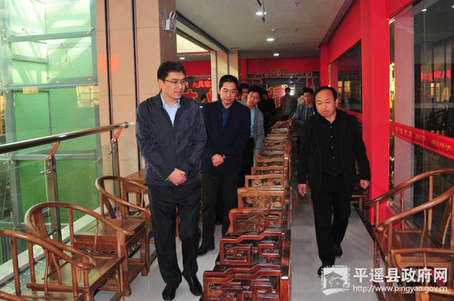 石勇在香乐乡调研古典家具产业发展 -新闻中心-平遥县