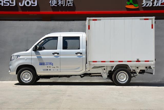 2019款五菱荣光新卡1.8l双排国vi lj479q6