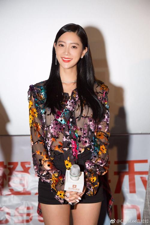 《悍城》里的郑梦琪再度引起关注,身材无可挑剔,身份