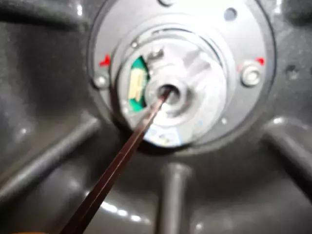 无齿轮曳引机编码器更换步骤(图文版)