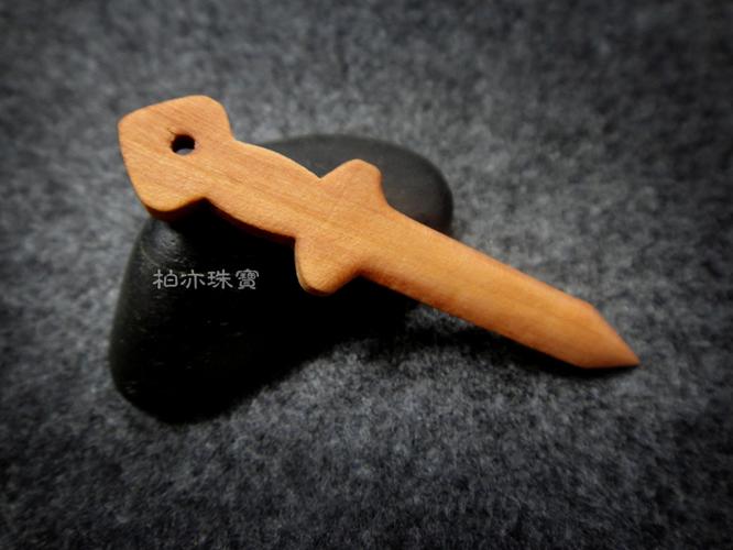 柏亦韦 桃木剑项链吊坠红绳项坠 实木手工制作 真品木质宝宝饰品