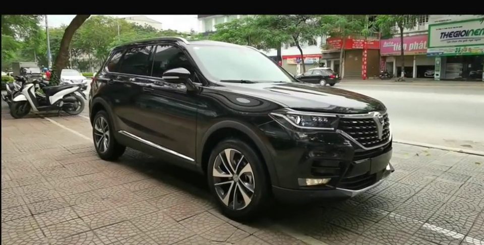 大气舒适咱们国人的宝马实拍中华v7