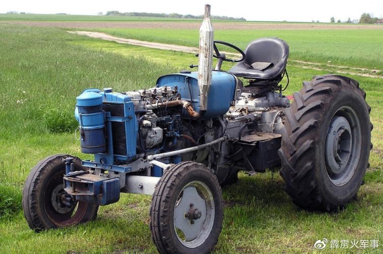 图为拖拉机
