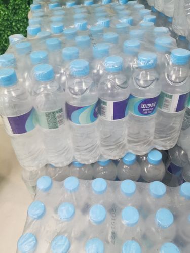 金沙河纯净水一件12元,两件18元.