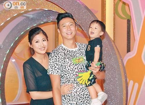 盛传再度怀孕的洪金宝儿媳妇周家蔚,早前与丈夫洪天明及儿子洪大仁