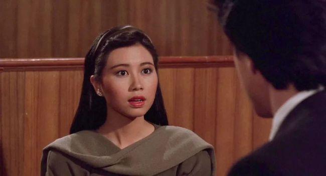 飞龙猛将成龙第一次演律师在法庭上成功表白香港小姐冠军