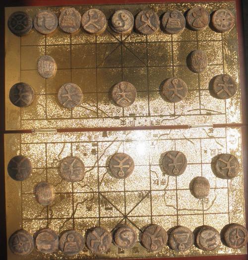 古代犀牛象棋;; 宋代犀牛角象棋子一副 - 中国古玩网 - 秀宝网 - 中华
