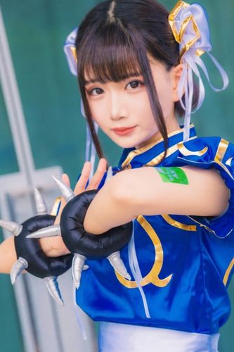 网友举办"黑丝始祖"春丽诞生祭:发cos为其庆生!