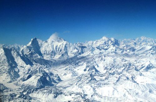 珠穆朗玛峰属于哪个国家 珠穆朗玛峰有什么称呼呢